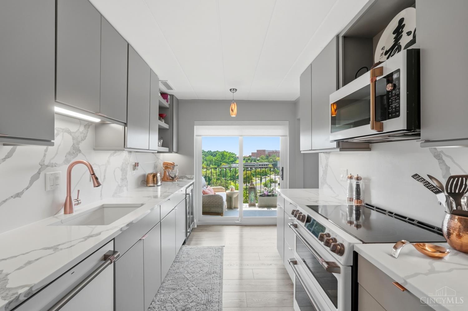 880 Rue De La Paix #A24, Cincinnati, OH, 45220 — photo 18