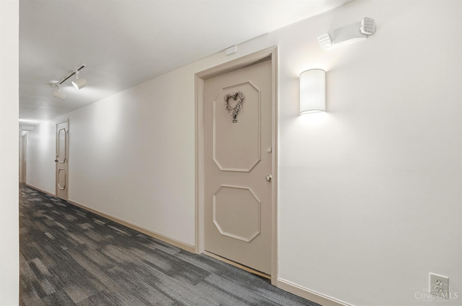 880 Rue De La Paix #A24, Cincinnati, OH, 45220 — photo 7
