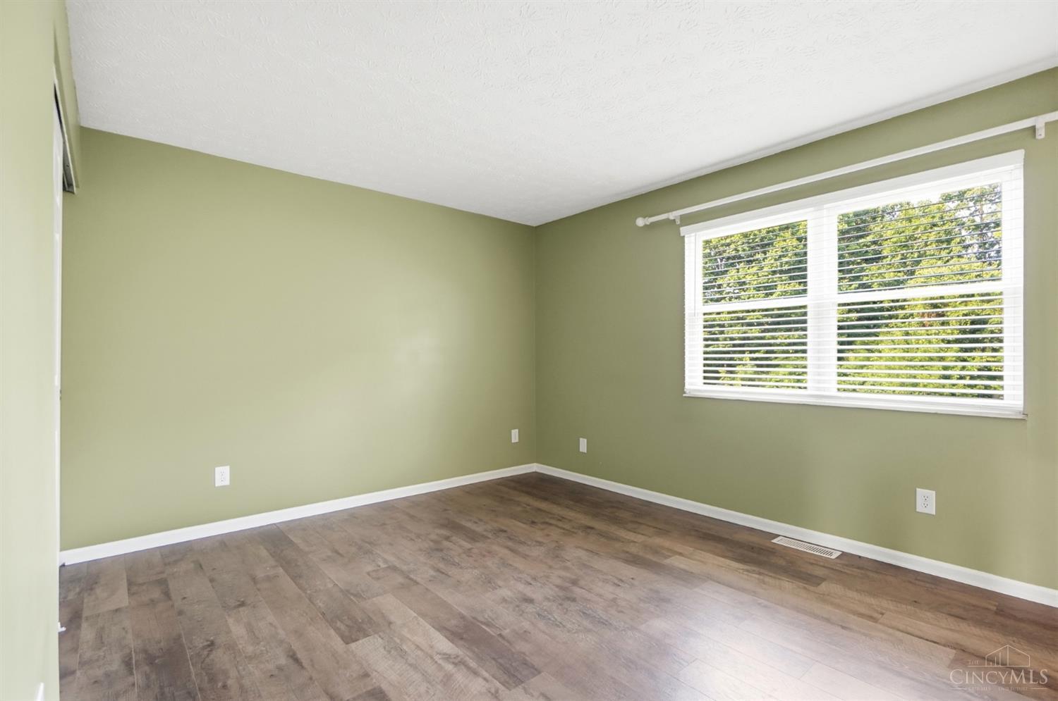 9873 Greenriver Drive, Colerain Twp, OH, 45231 — photo 18