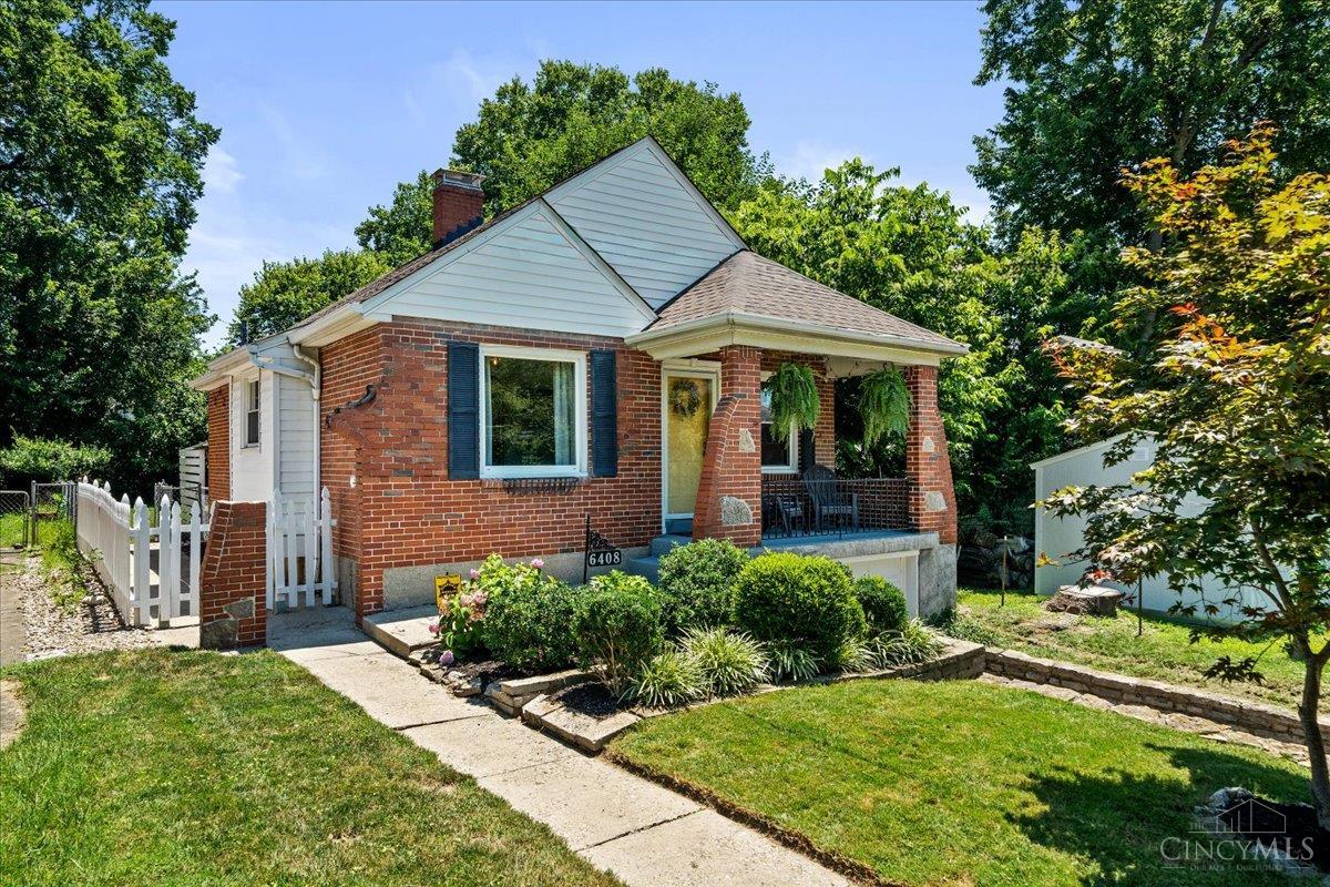 Homes for sale in Cincinnati, OH | 6408 Girard Ave, Cincinnati, OH 45213 | MLS# 1886799
