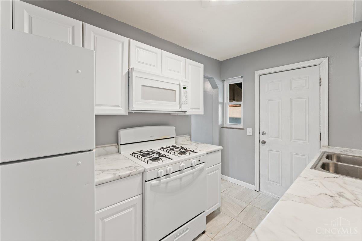 10 Hartwell Court, Cincinnati, OH, 45216 — photo 9