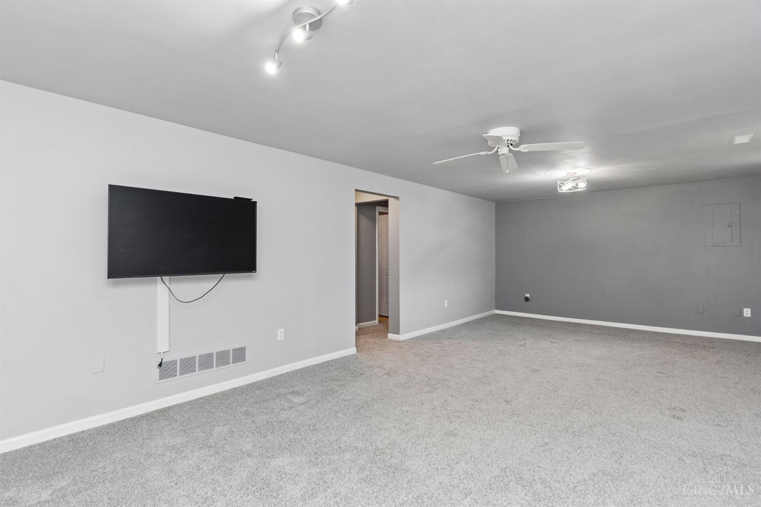 5477 Hanover Circle, Cincinnati, OH, 45230 — photo 20