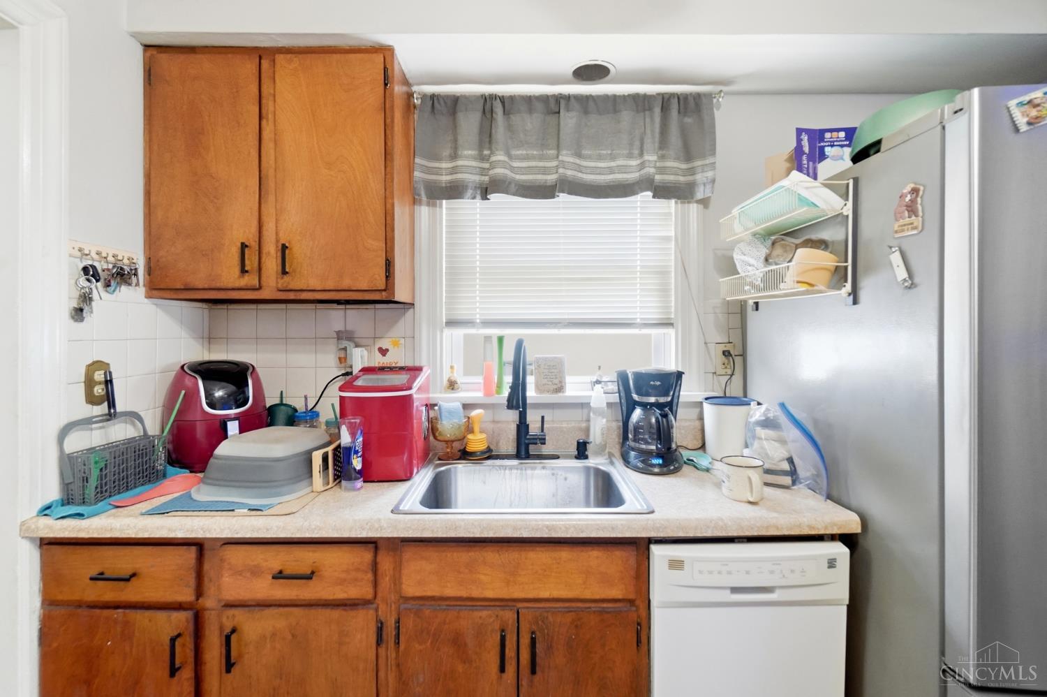 This home — photo 9
