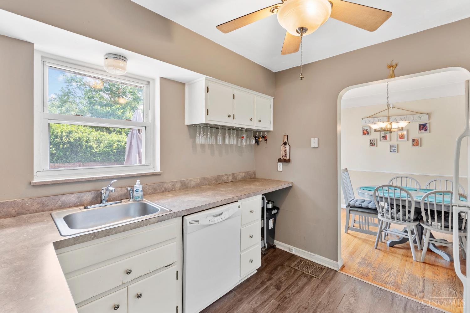 149 Ireland Avenue, Greenhills, OH, 45218 — photo 12