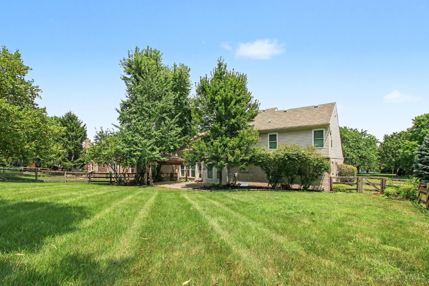 7279 Rolling Meadows Drive, West Chester, OH, 45069 — photo 15