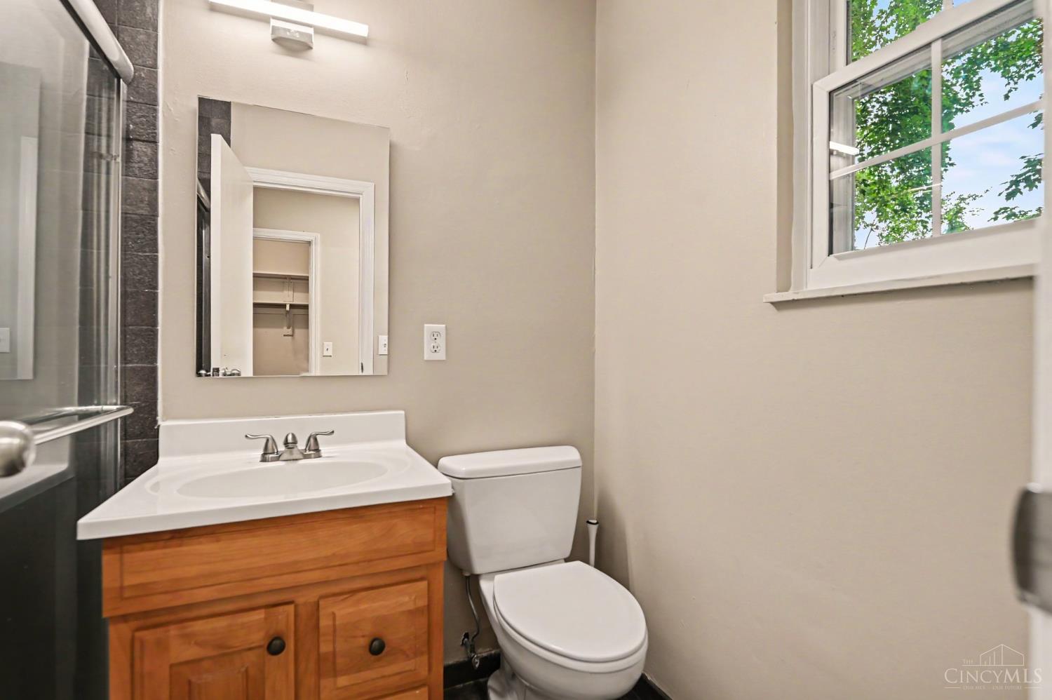 5160 Brasher Avenue, Blue Ash, OH, 45242 — photo 13