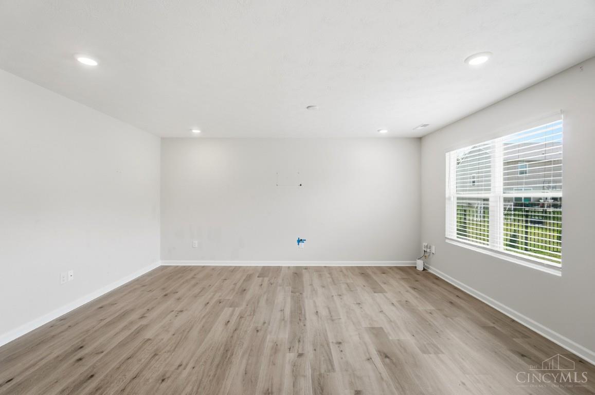 5049 Lakeview Drive, Hamilton Twp, OH, 45152 — photo 27
