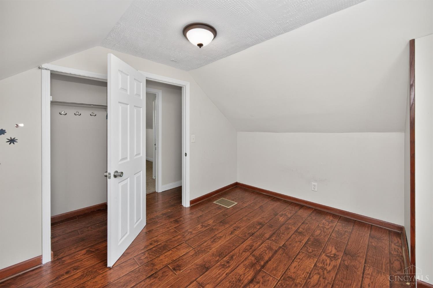 9520 West Avenue, Blue Ash, OH, 45242 — photo 22