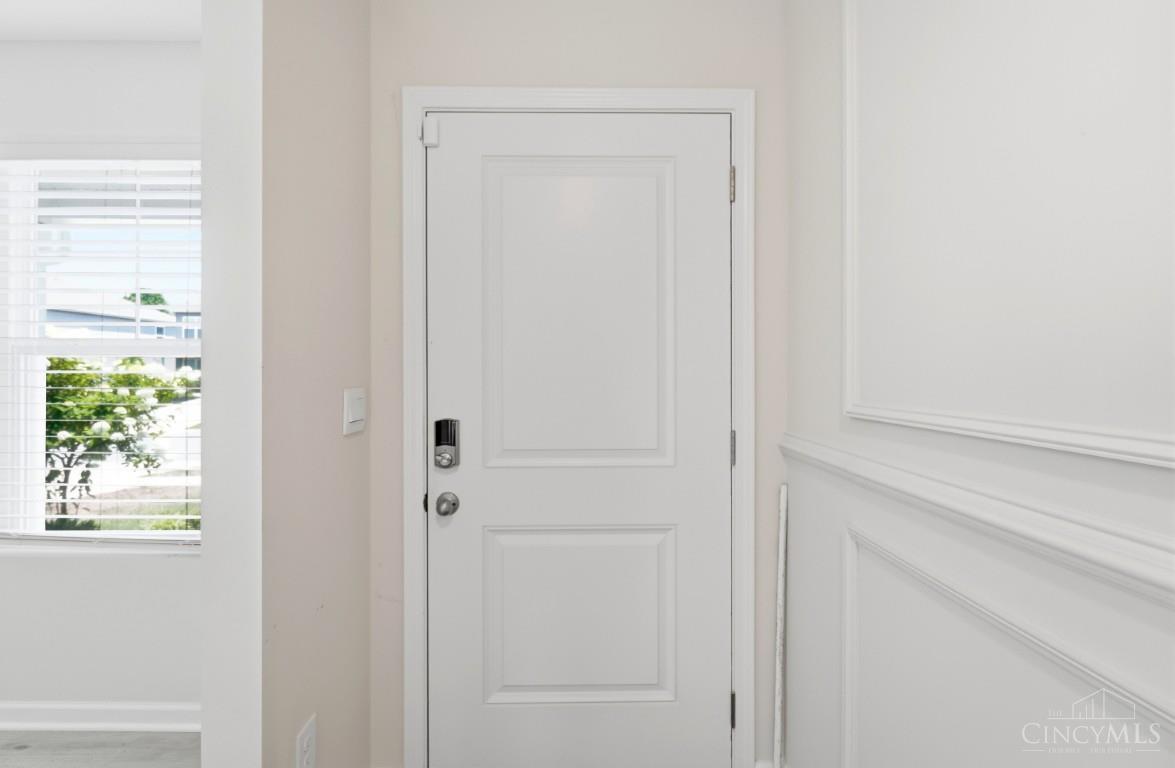 5049 Lakeview Drive, Hamilton Twp, OH, 45152 — photo 5