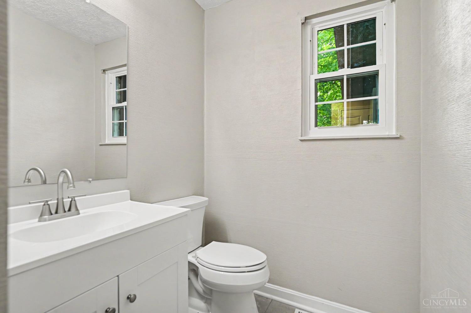 5160 Brasher Avenue, Blue Ash, OH, 45242 — photo 11