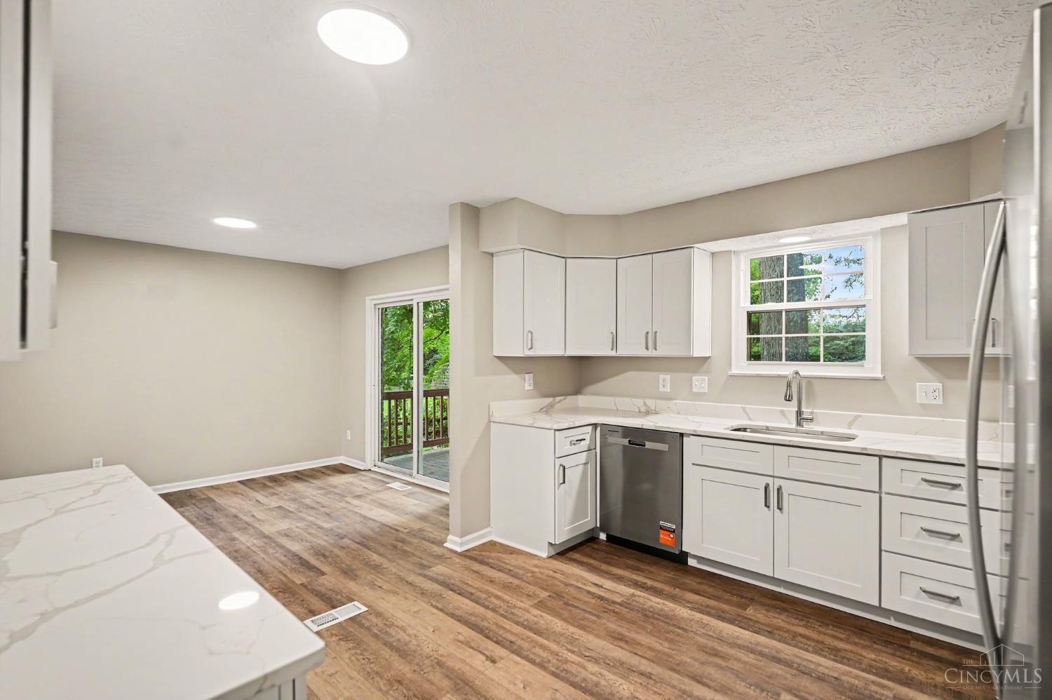 5160 Brasher Avenue, Blue Ash, OH, 45242 — photo 6