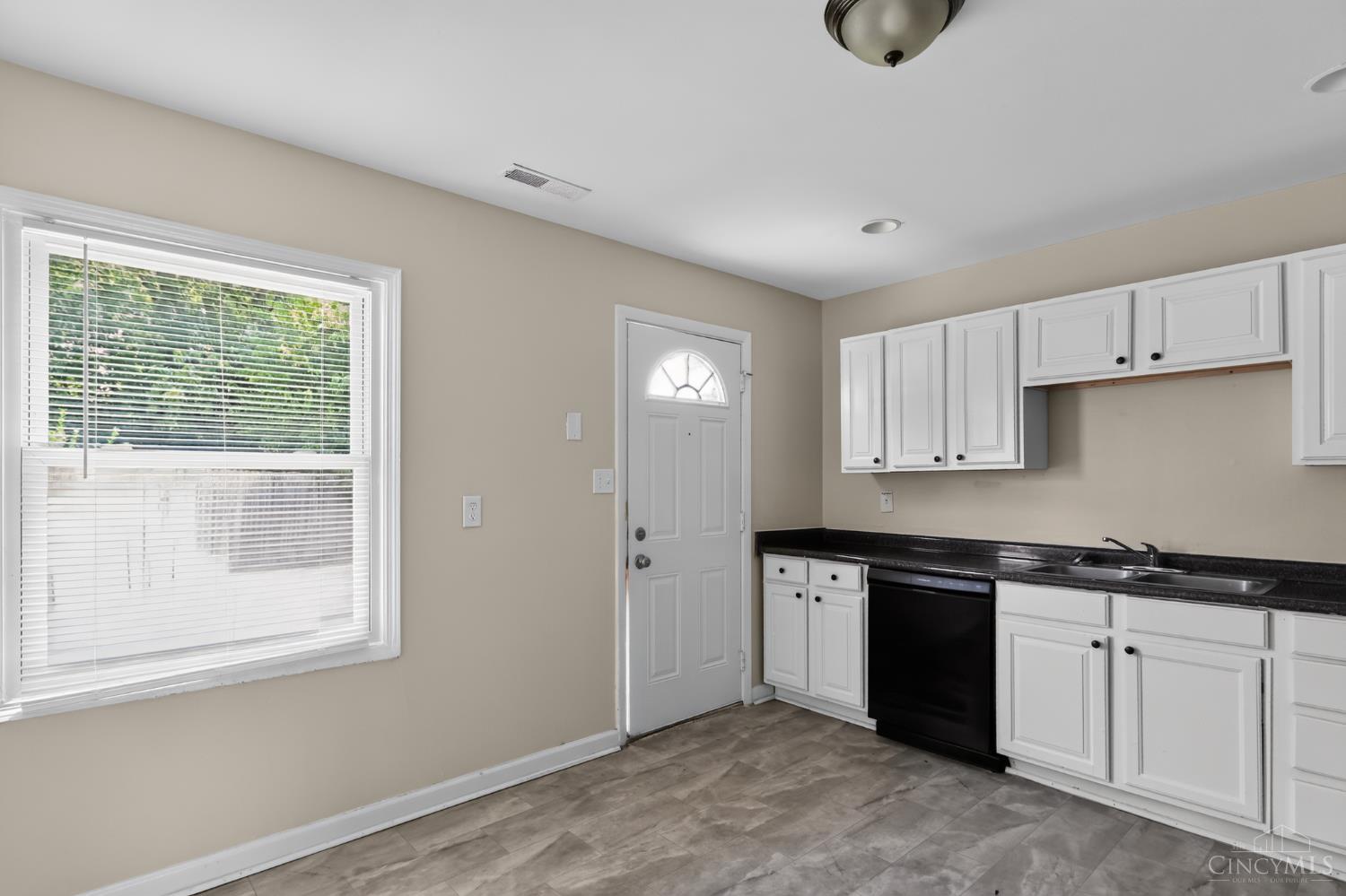 3298 Niagara Street, Colerain Twp, OH, 45251 — photo 8