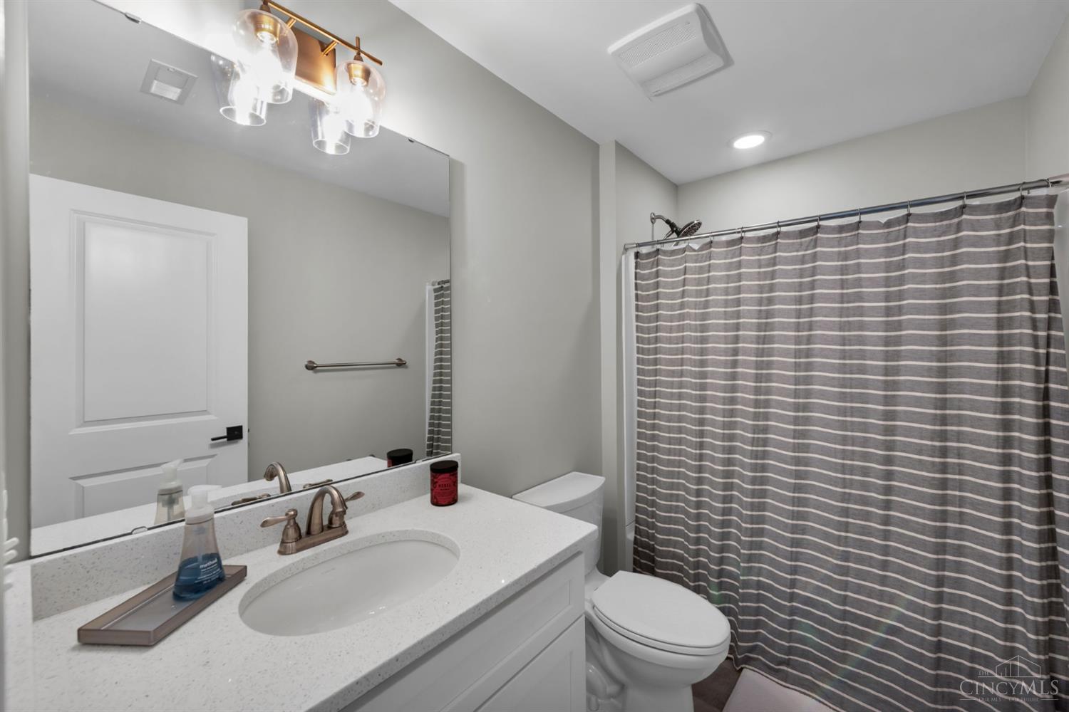 126 Broadway Street, Loveland, OH, 45140 — photo 18