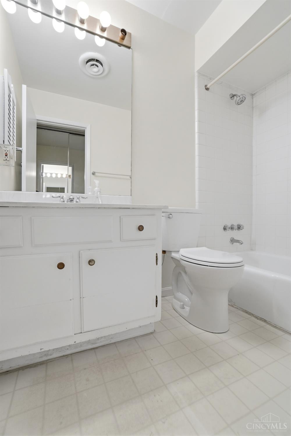 2111 Sutton Avenue #G, Cincinnati, OH, 45230 — photo 25
