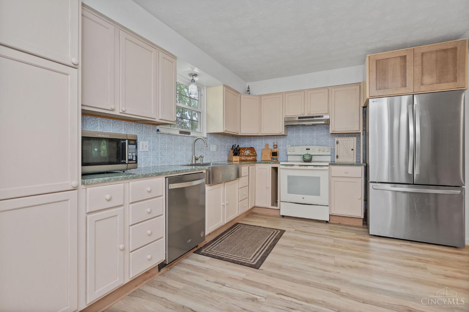 10370 Kingsport Drive, Evendale, OH, 45241 — photo 15