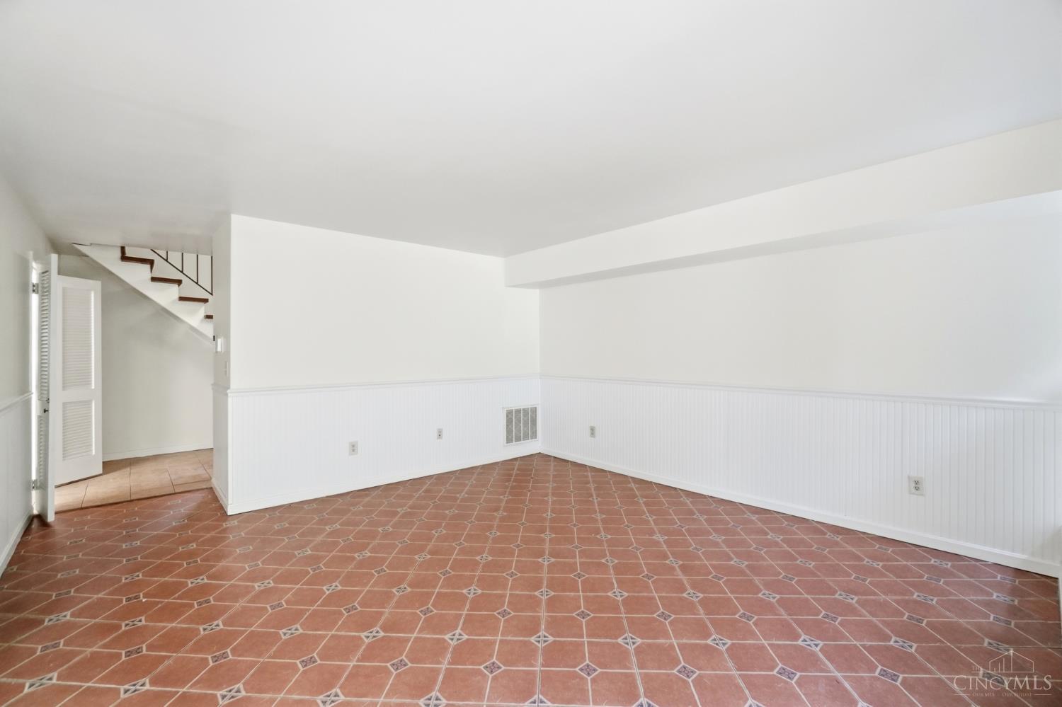 2111 Sutton Avenue #G, Cincinnati, OH, 45230 — photo 8