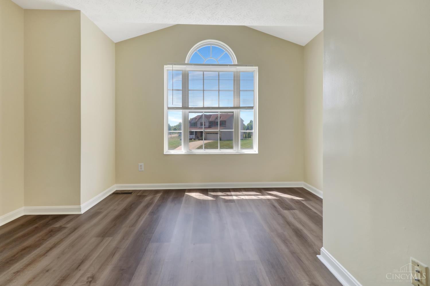 5664 Oakview Terrace, Liberty Twp, OH, 45011 — photo 12