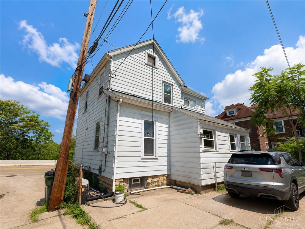 Homes for sale in Dayton, OH | 1315 Riverside Dr, Dayton, OH 45405 | MLS# 1887326