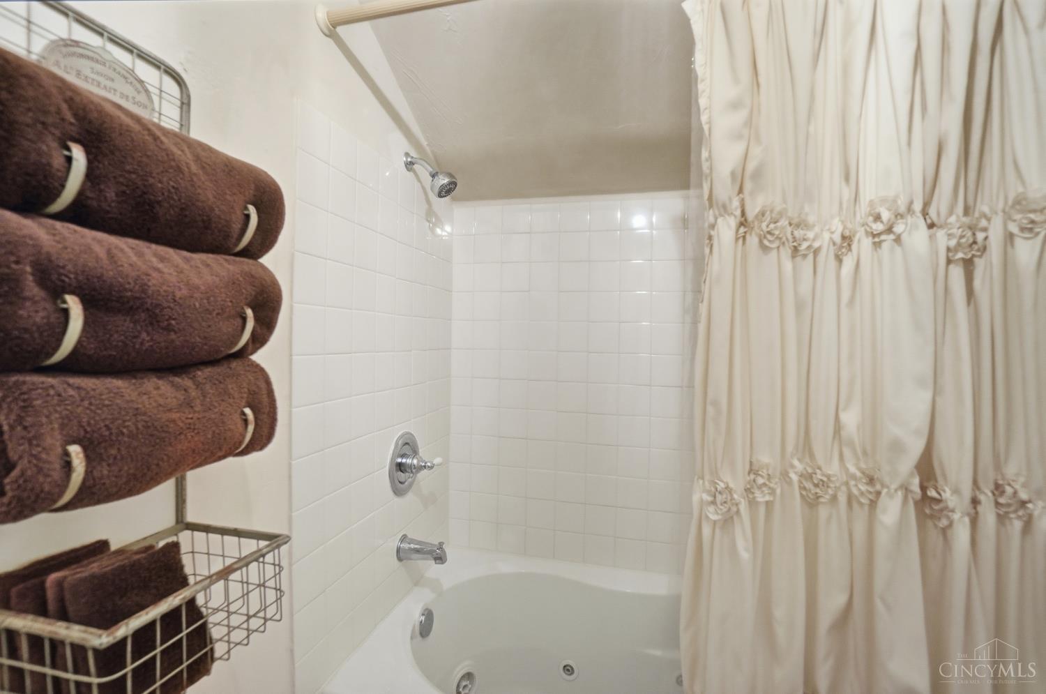 1574 Vicki Lane, Clearcreek Twp., OH, 45036 — photo 48