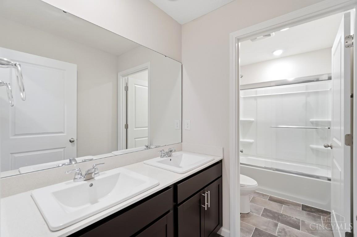 5049 Lakeview Drive, Hamilton Twp, OH, 45152 — photo 43