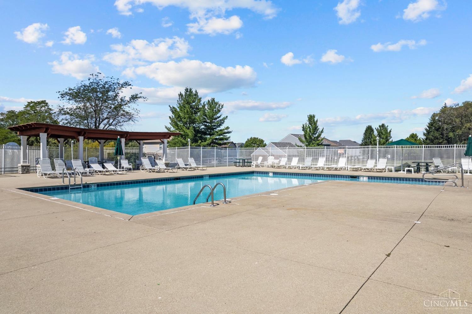 Homes for sale in Batavia Twp, OH | 2035 Commons Circle Dr #3C, Batavia Twp, OH 45103 | MLS# 1887181