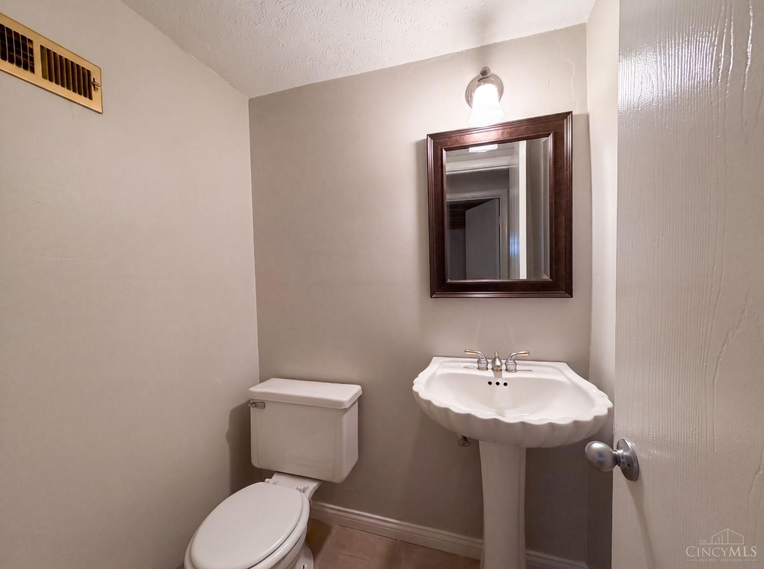 5569 Partridge Circle, West Chester, OH, 45069 — photo 16