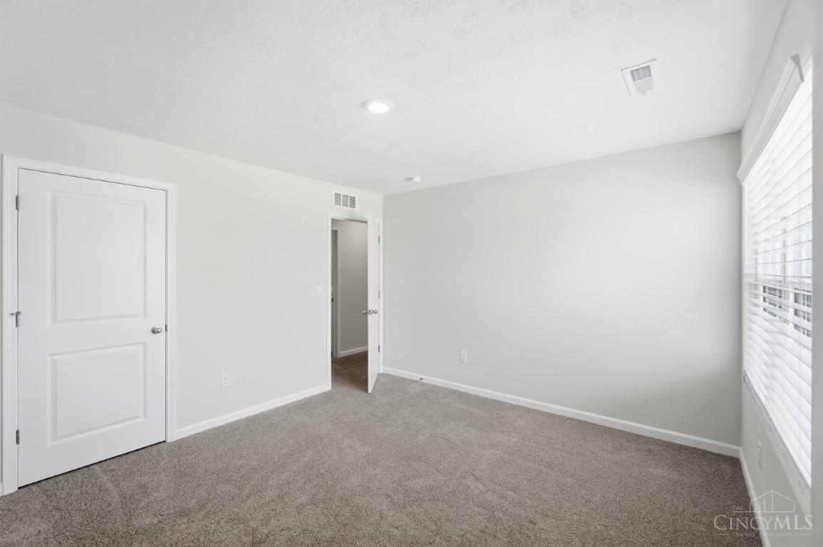 5049 Lakeview Drive, Hamilton Twp, OH, 45152 — photo 45