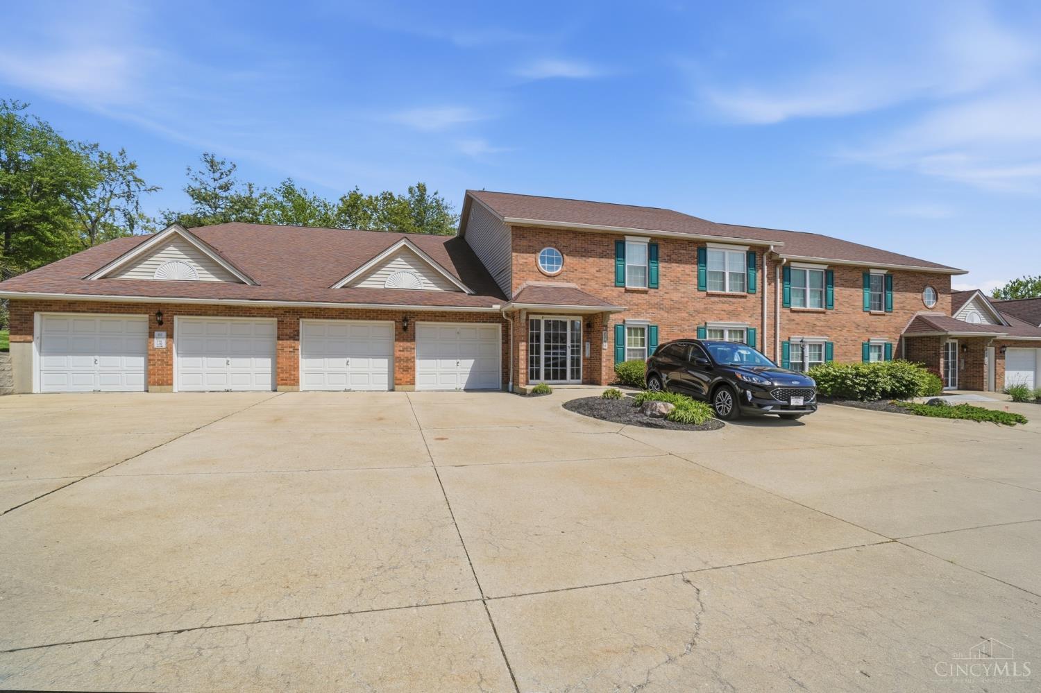 8794 Carrousel Park Circle #137, Colerain Twp, OH, 45251 — photo 2