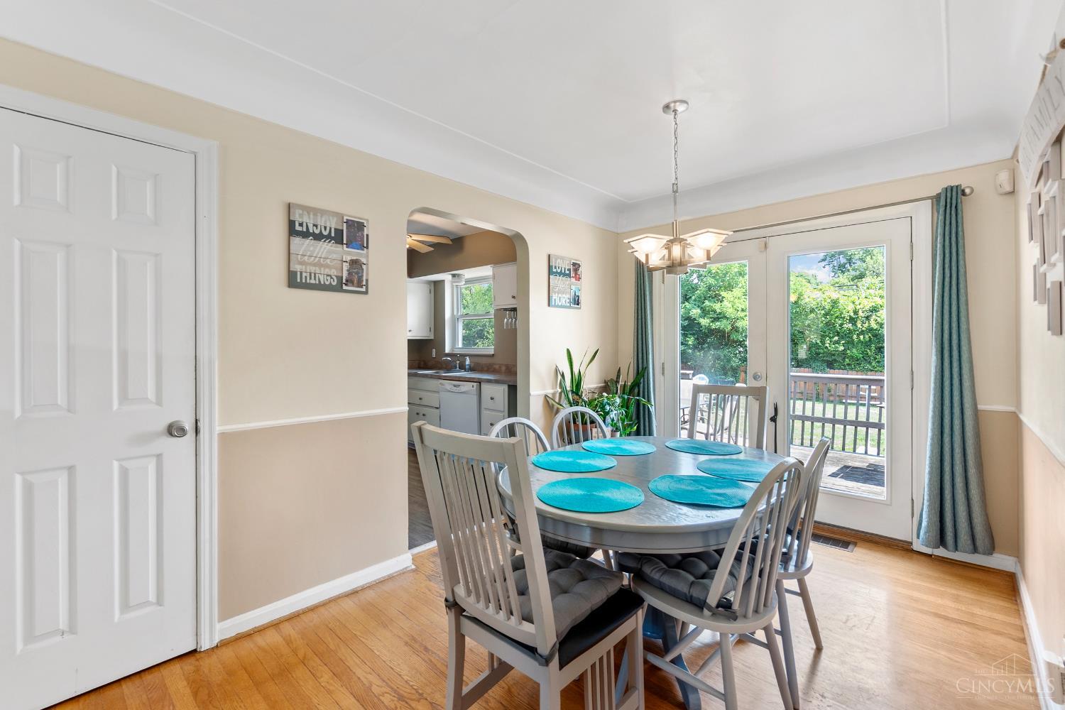 149 Ireland Avenue, Greenhills, OH, 45218 — photo 7