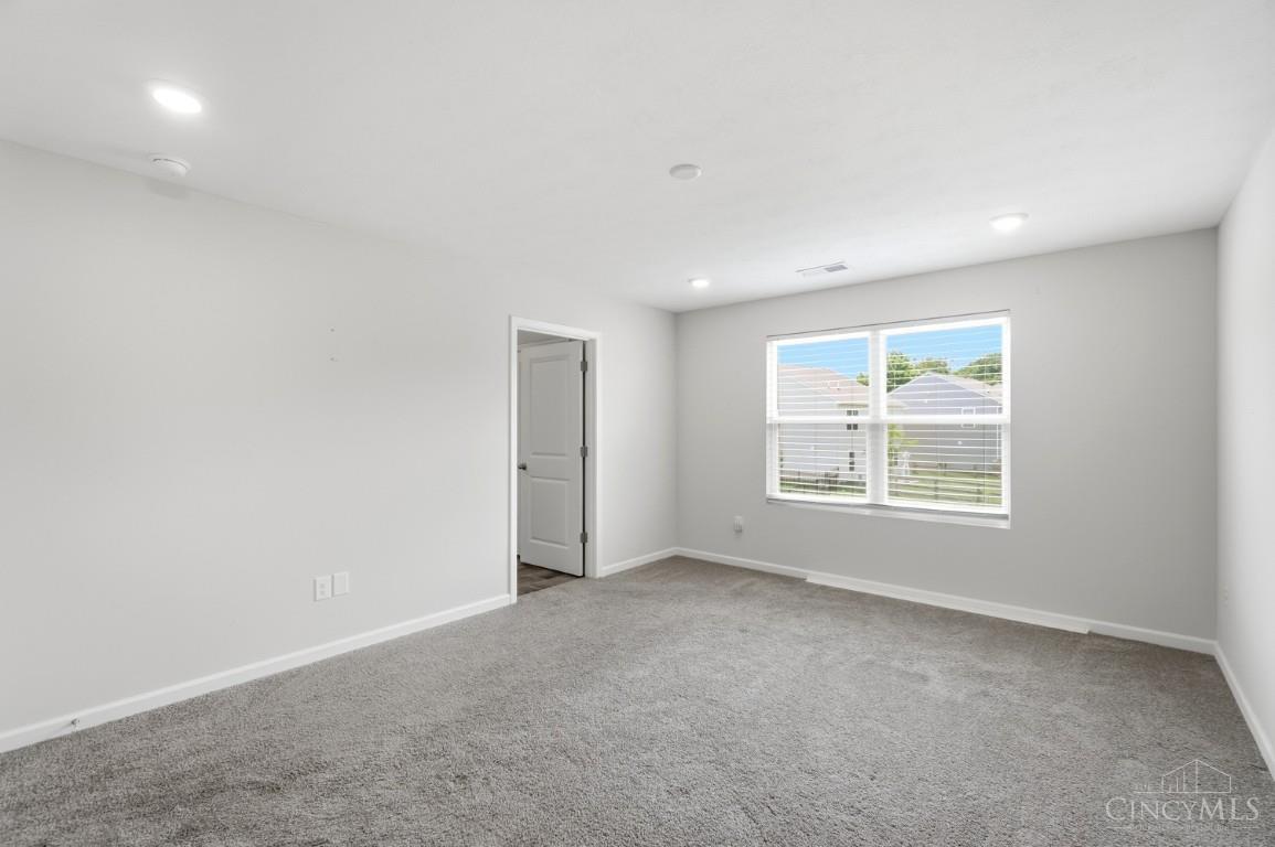 5049 Lakeview Drive, Hamilton Twp, OH, 45152 — photo 35