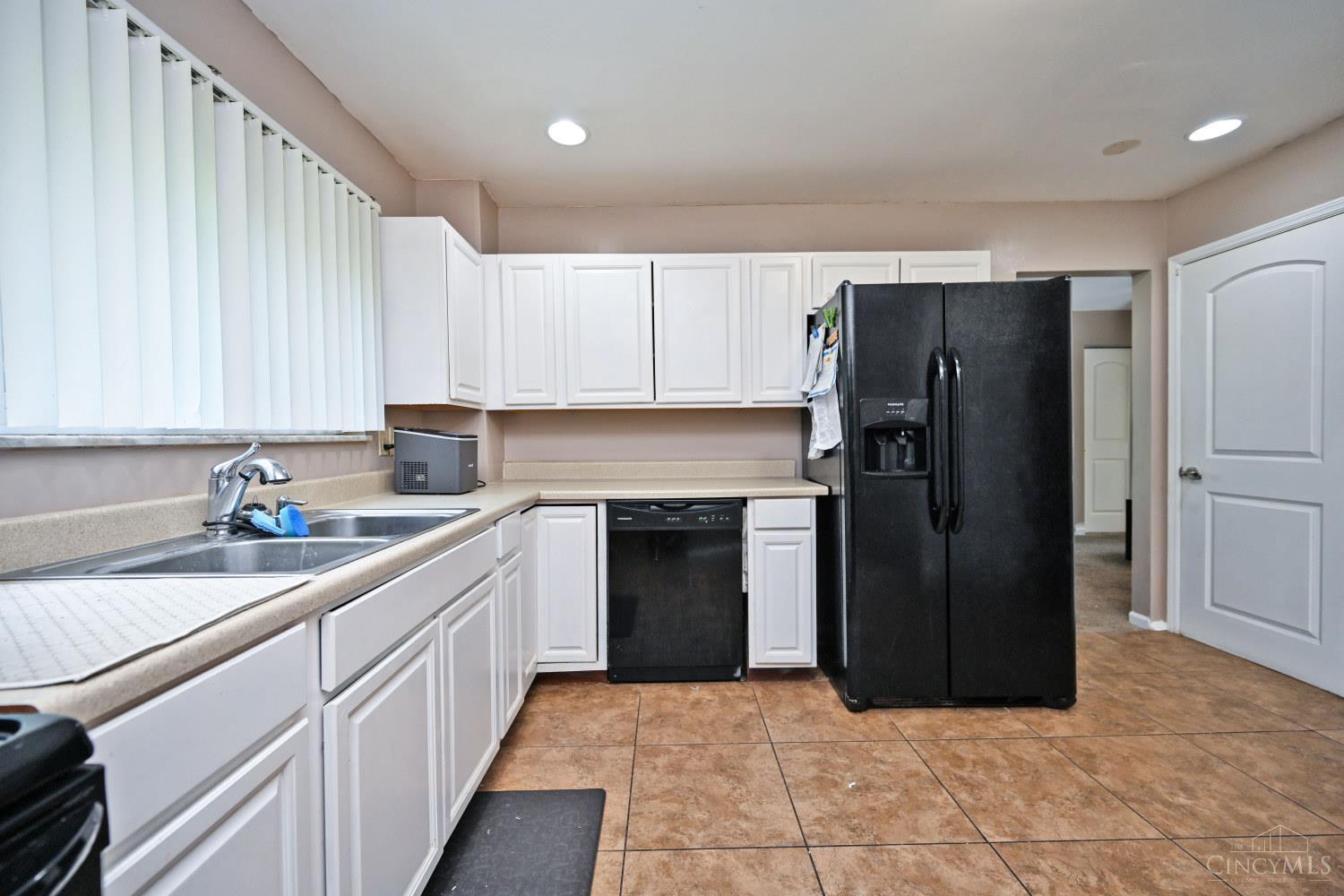 6586 Oak Knoll Drive, Cincinnati, OH, 45224 — photo 14