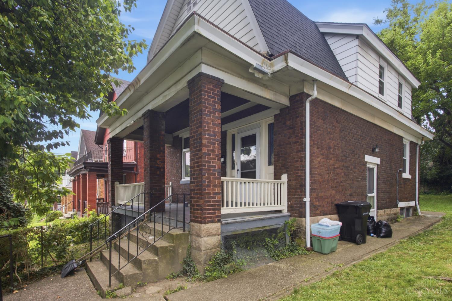 2035 Burnet Avenue, Cincinnati, OH, 45219