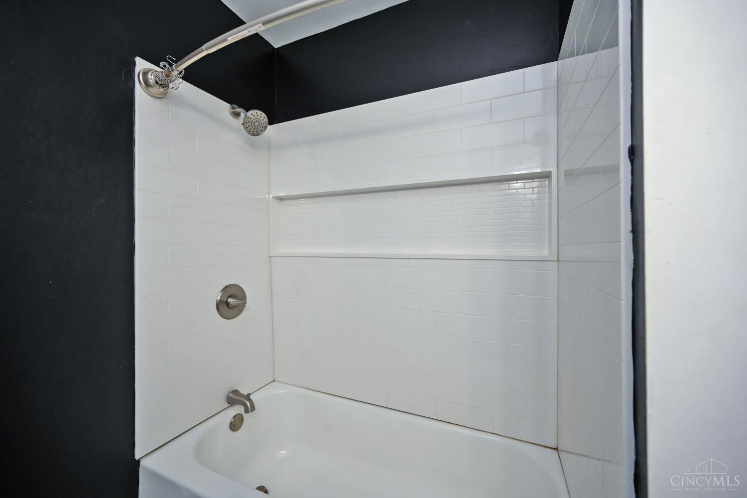 6586 Oak Knoll Drive, Cincinnati, OH, 45224 — photo 32