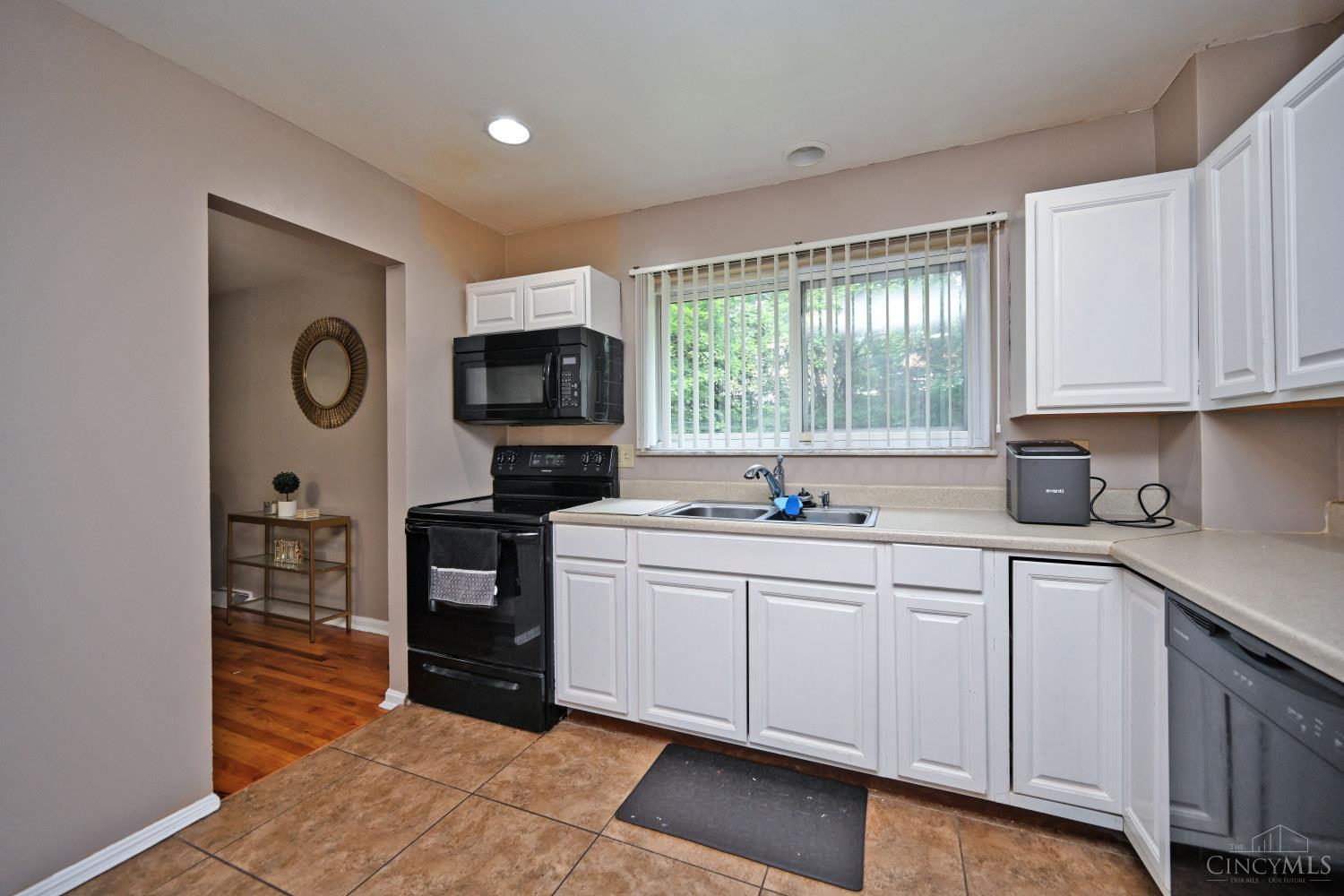 6586 Oak Knoll Drive, Cincinnati, OH, 45224 — photo 17
