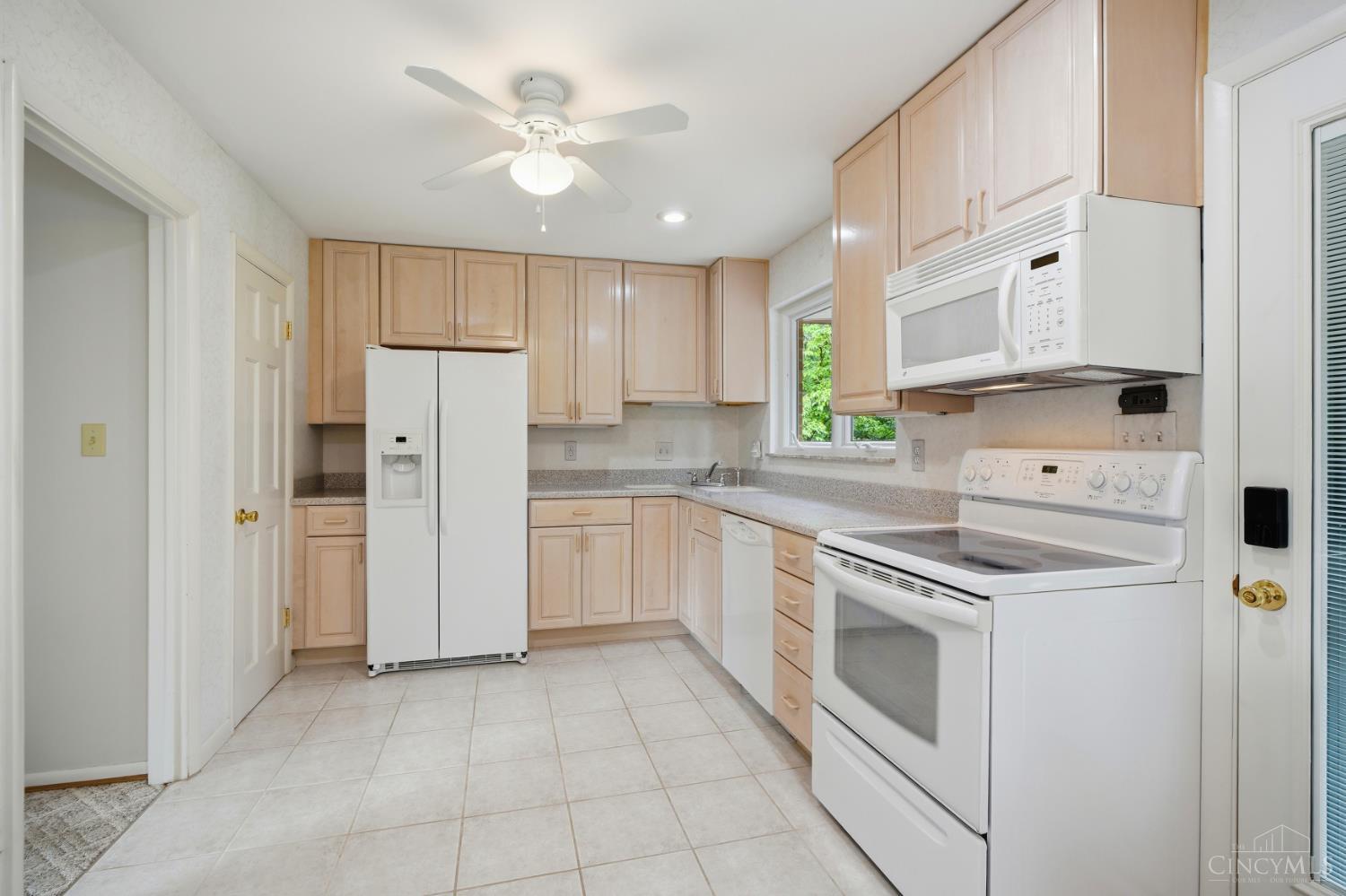10789 Kinglet Circle, Montgomery, OH, 45249 — photo 8