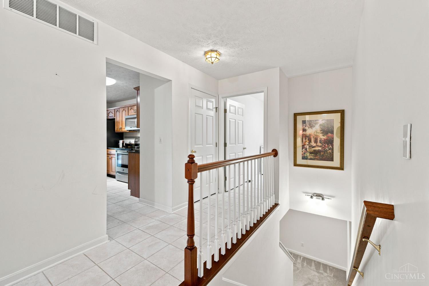 320 Gatehouse Court, Monroe, OH, 45050 — photo 5