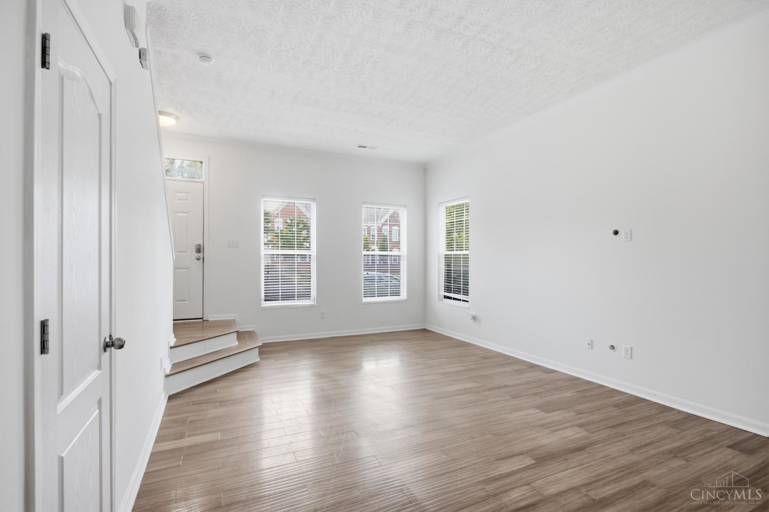 1443 Laurel Park Drive, Cincinnati, OH, 45214 — photo 6