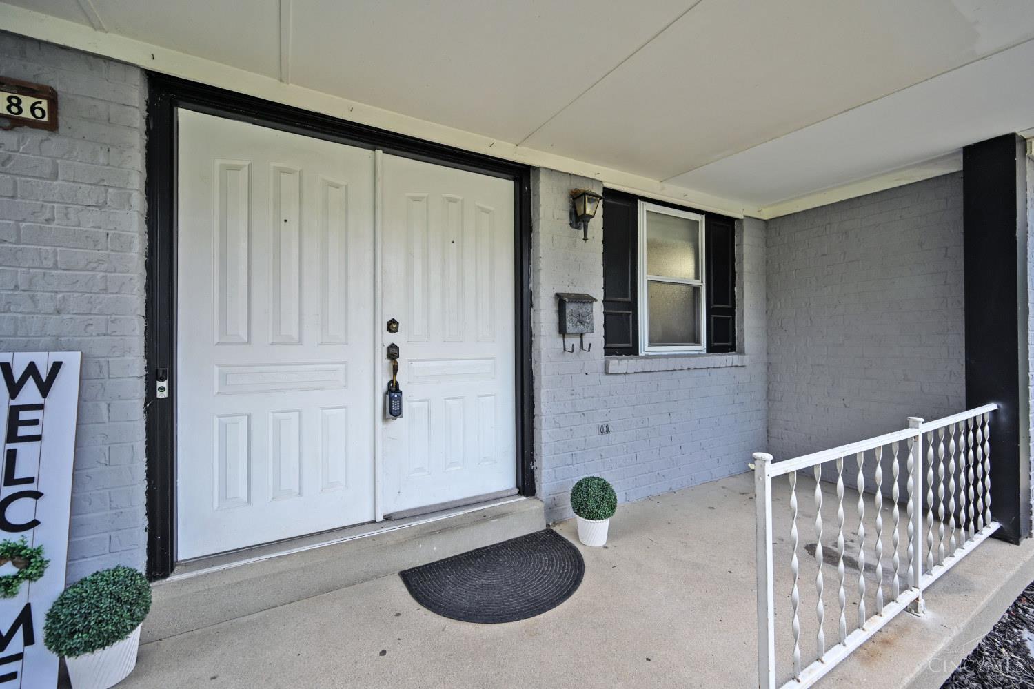 6586 Oak Knoll Drive, Cincinnati, OH, 45224 — photo 5