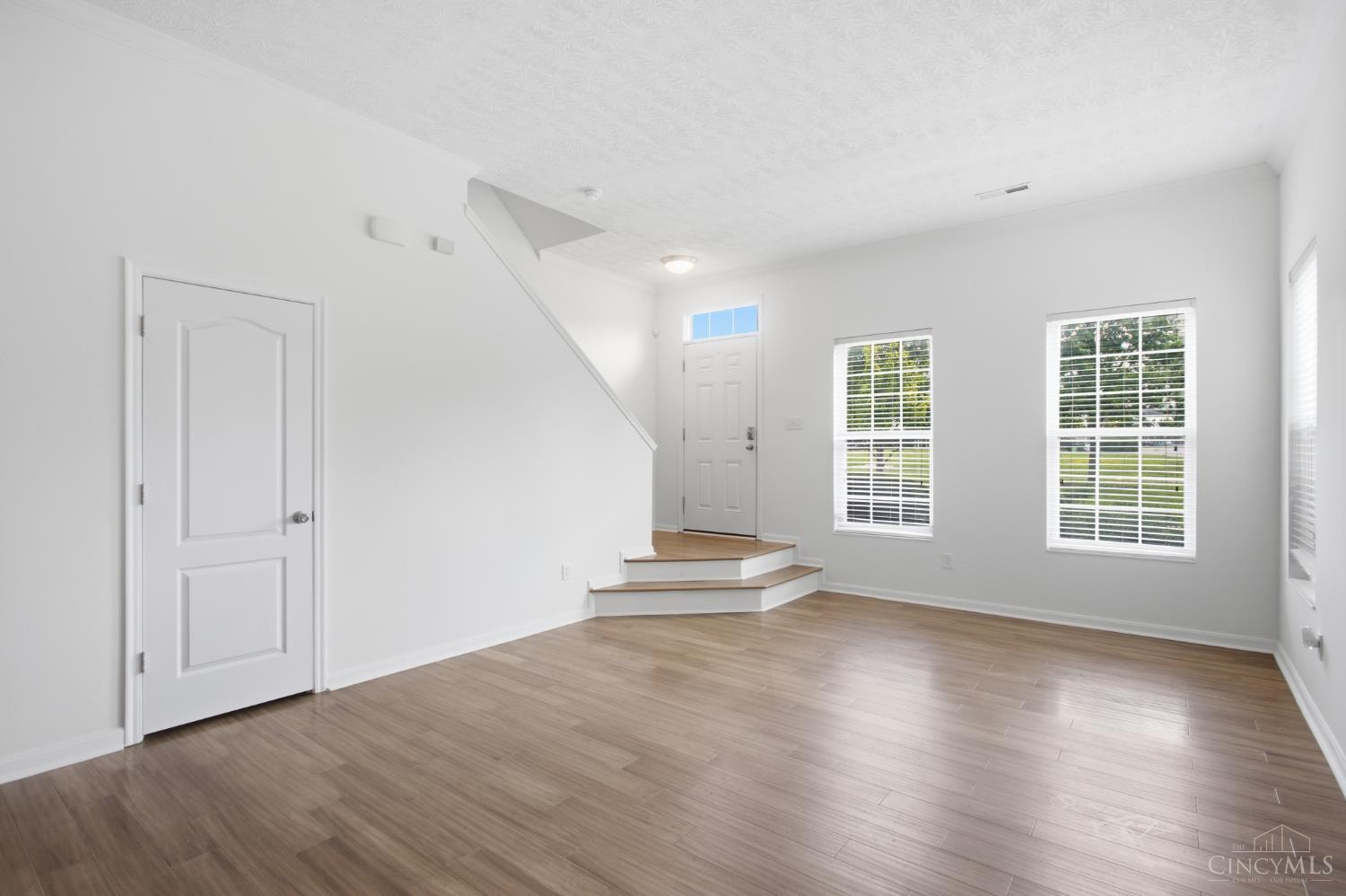 1443 Laurel Park Drive, Cincinnati, OH, 45214 — photo 5