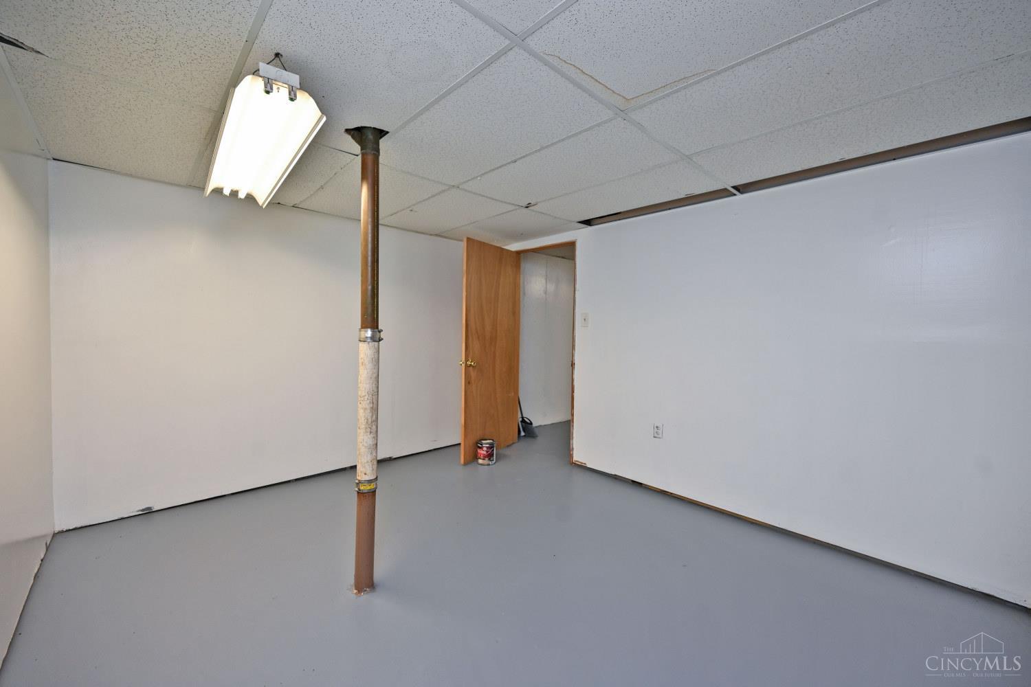 6586 Oak Knoll Drive, Cincinnati, OH, 45224 — photo 37