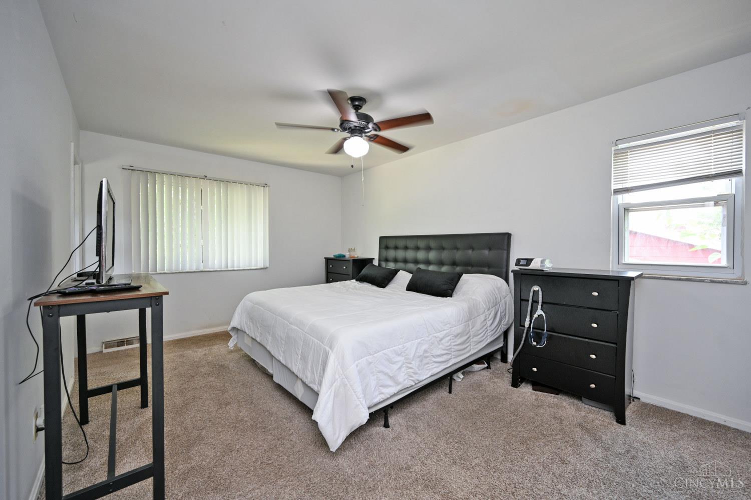 6586 Oak Knoll Drive, Cincinnati, OH, 45224 — photo 24
