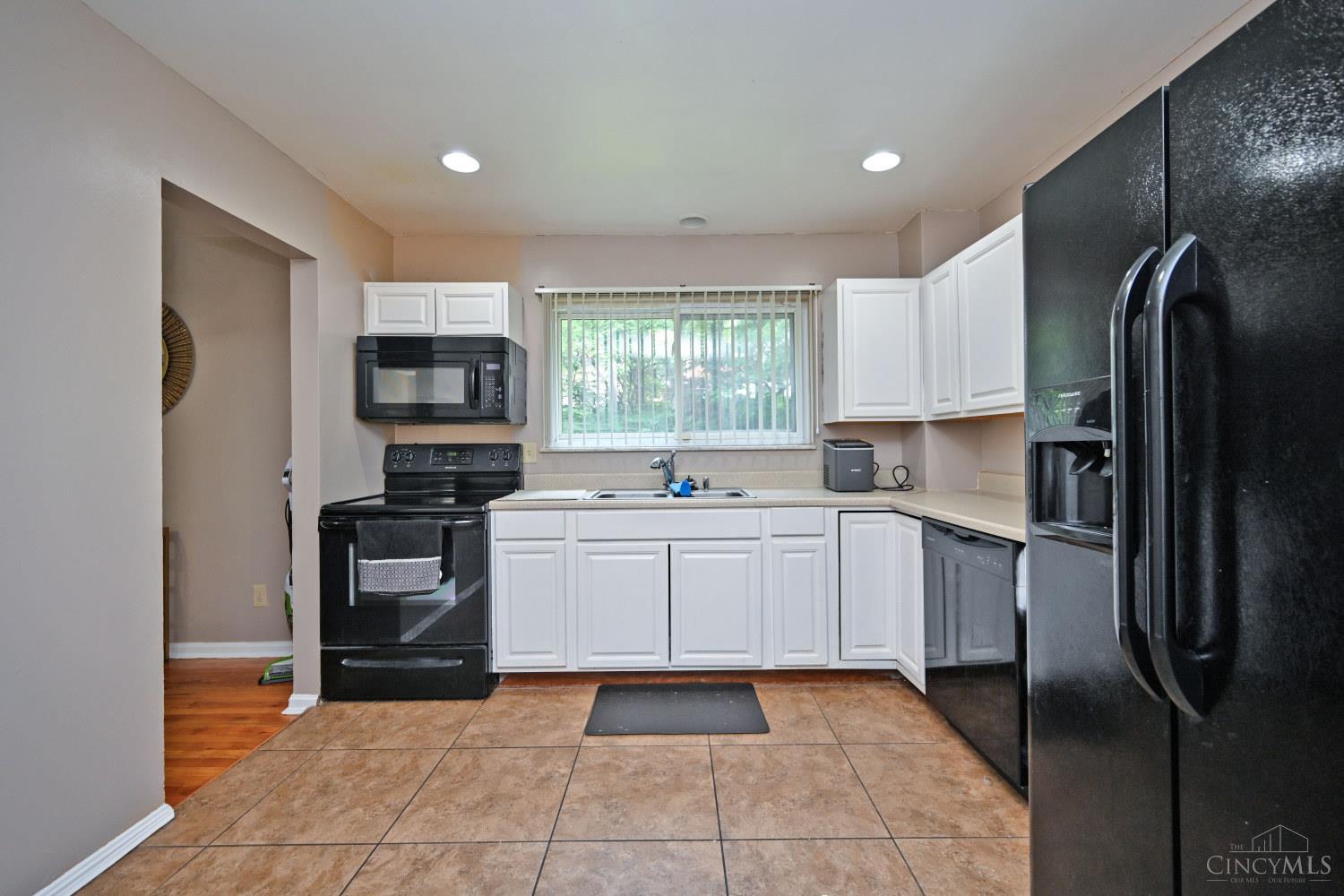 6586 Oak Knoll Drive, Cincinnati, OH, 45224 — photo 16