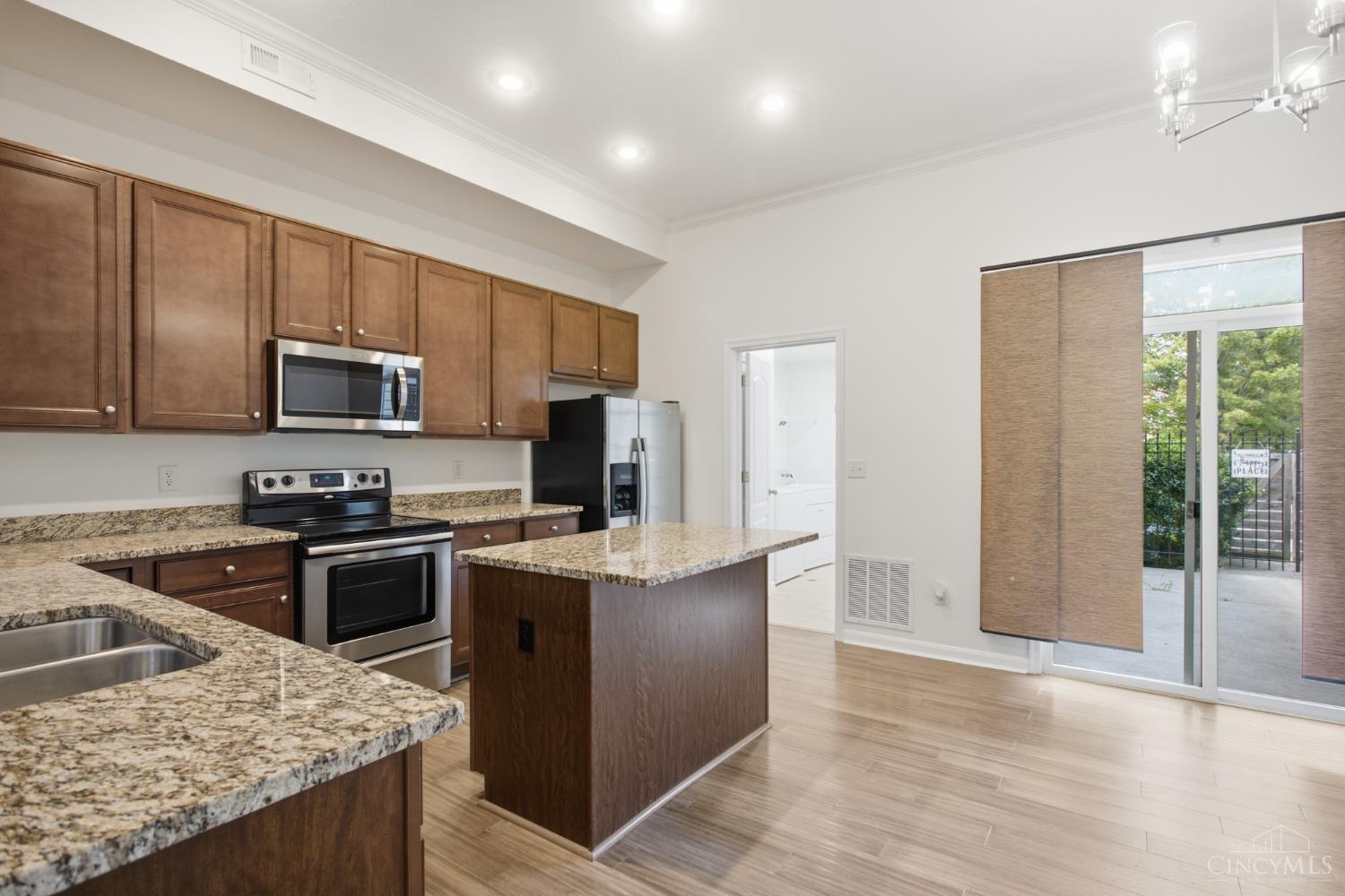 1443 Laurel Park Drive, Cincinnati, OH, 45214 — photo 11