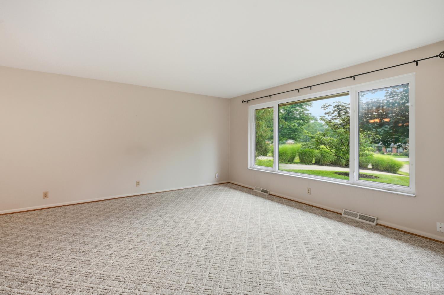 10789 Kinglet Circle, Montgomery, OH, 45249 — photo 13