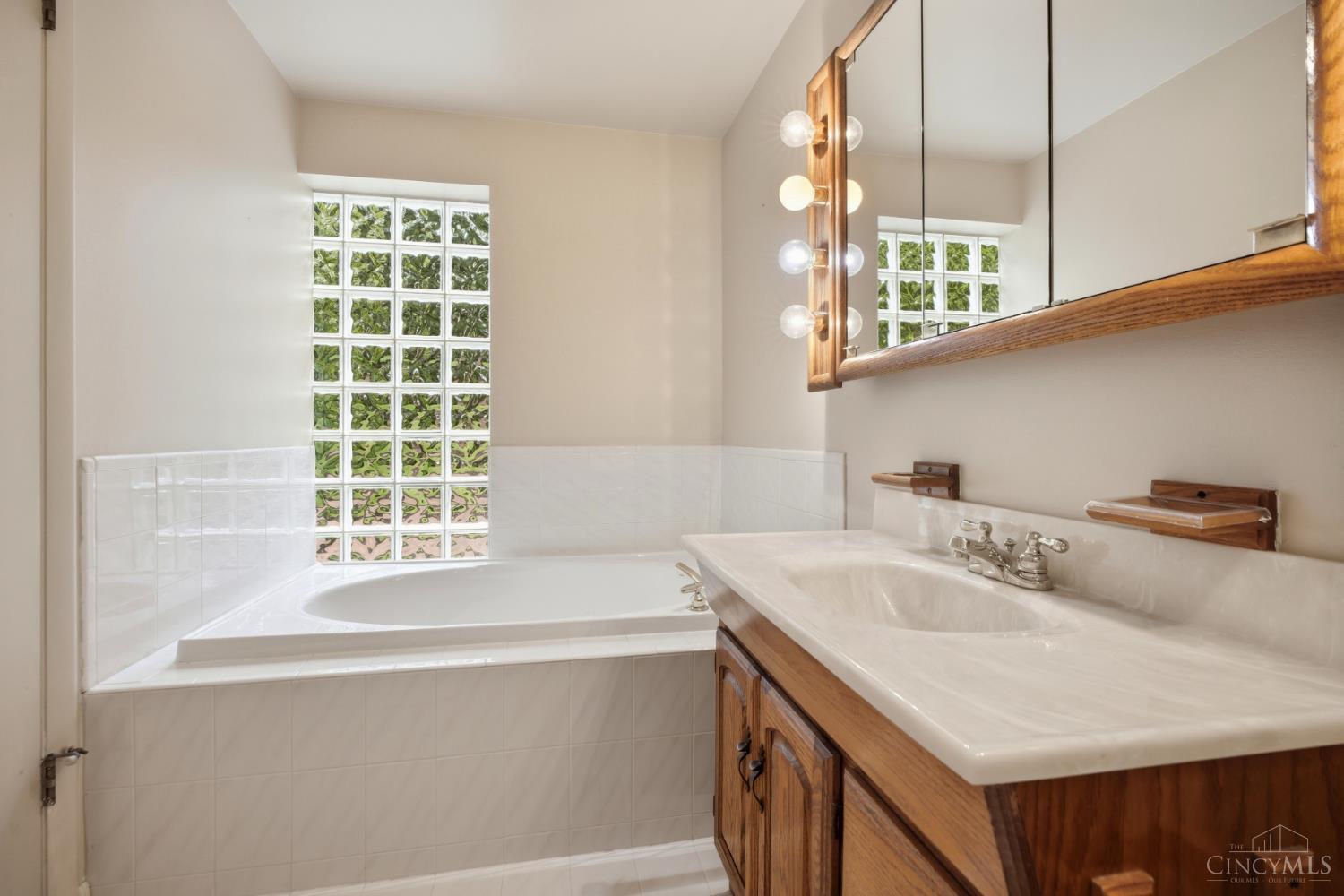 10789 Kinglet Circle, Montgomery, OH, 45249 — photo 26