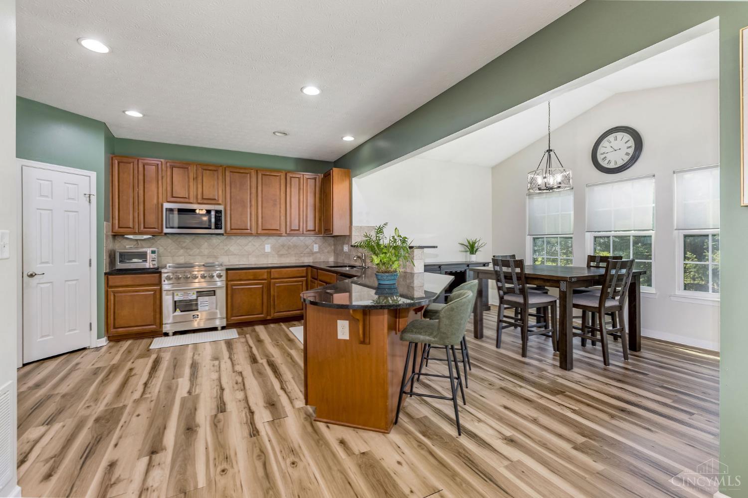 3712 Whisper Creek Drive, Butler Twp, OH, 45414 — photo 7