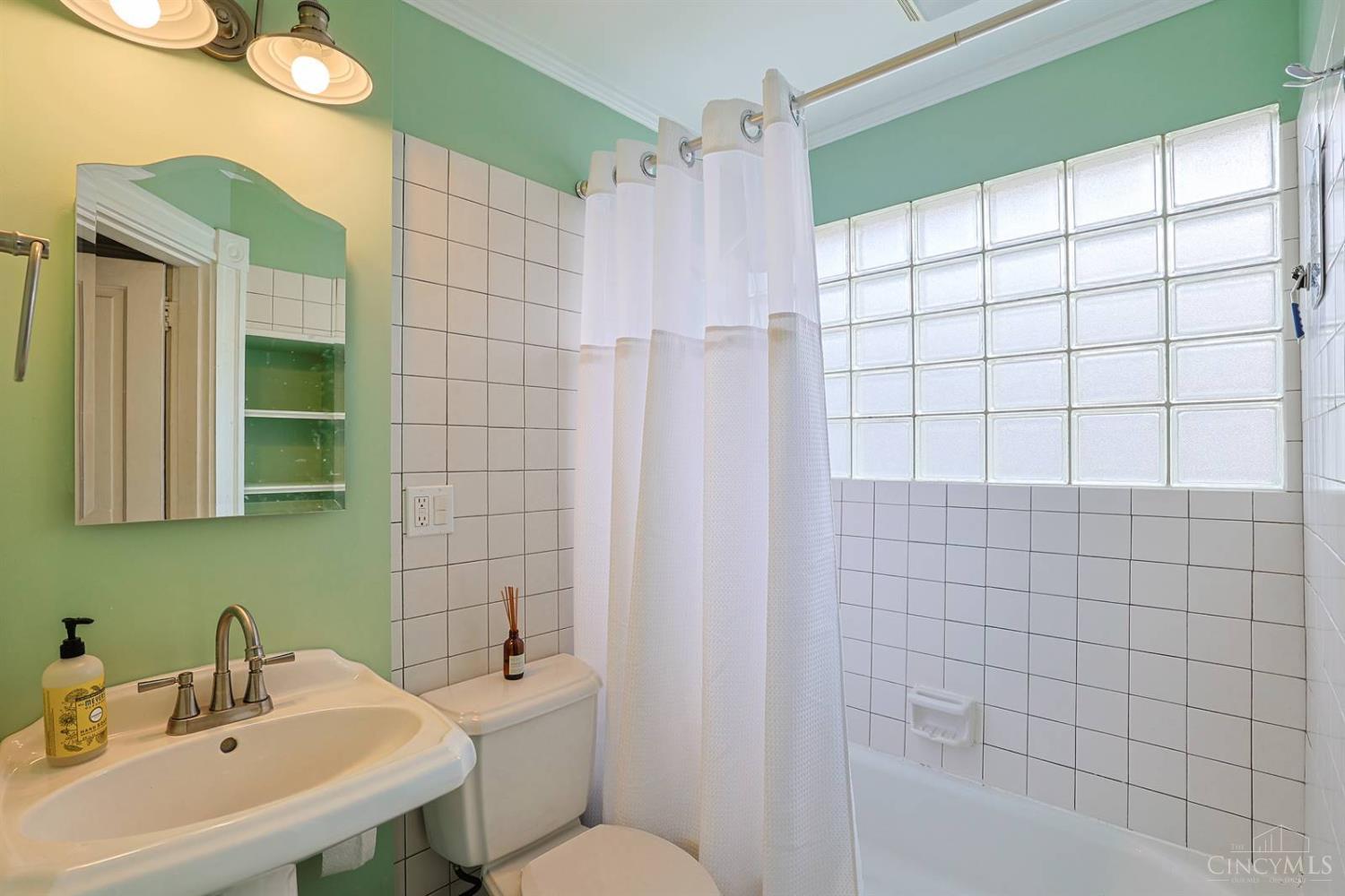 3846 Mt Vernon Avenue, Cincinnati, OH, 45209 — photo 23