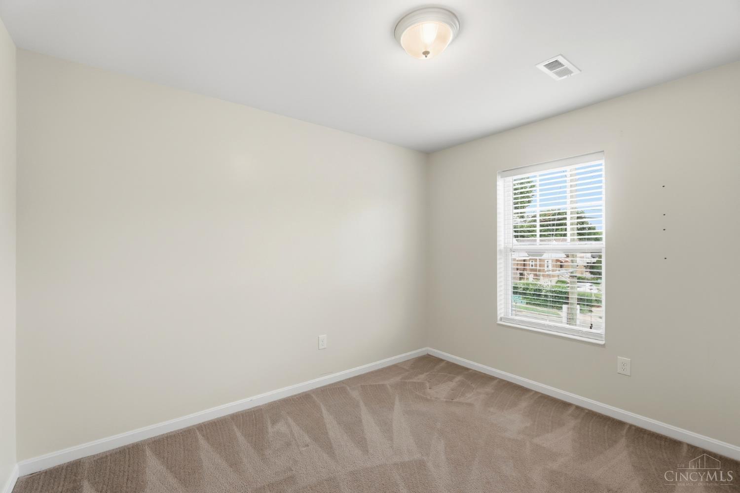 5752 Rhode Island Avenue, Cincinnati, OH, 45237 — photo 43