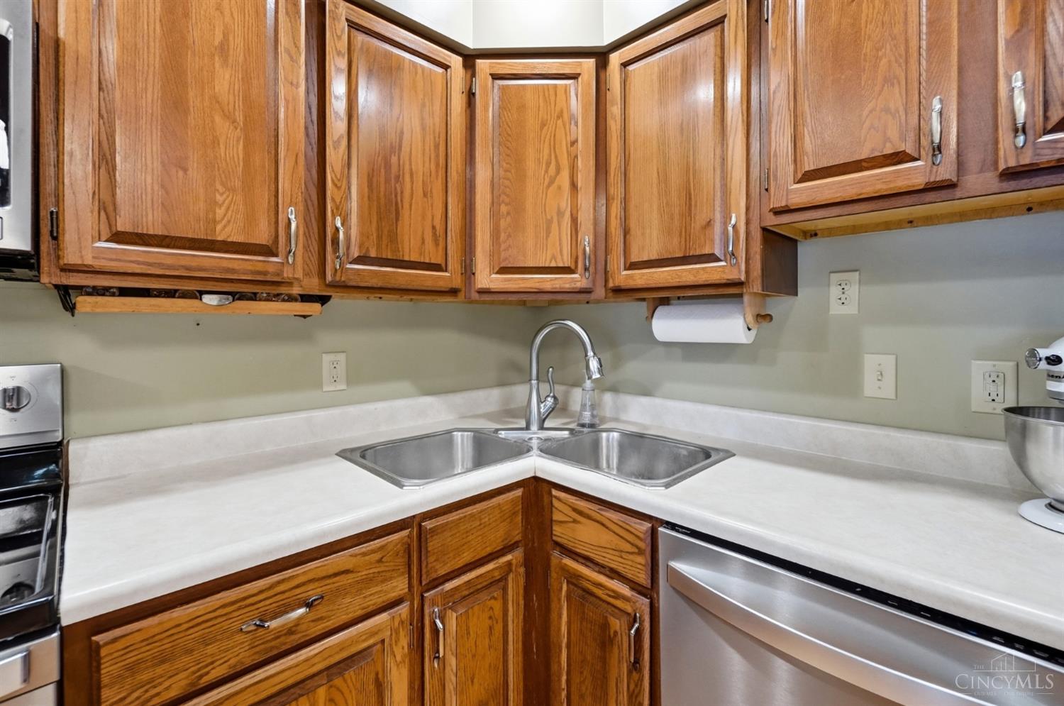 5745 Westgrove Drive, Green Twp, OH, 45248 — photo 16