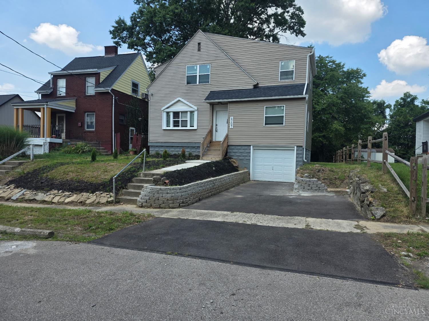 Homes for sale in Cincinnati, OH | 6207 Coleridge Ave, Cincinnati, OH 45213 | MLS# 1871499